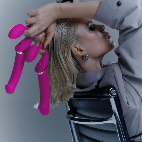 Ярко-розовый безремневой страпон Multi Orgasm Bendable Strap-On size XL с клиторальной стимуляцией Ярко-розовый безремневой страпон Multi Orgasm Bendable Strap-On size XL с клиторальной стимуляцией