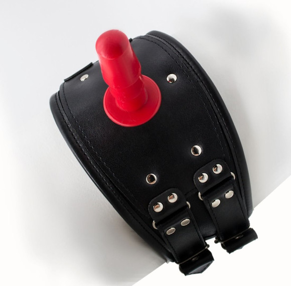 Черный пояс на бедро Люкс с телесной насадкой Черный пояс на бедро Люкс с телесной насадкой