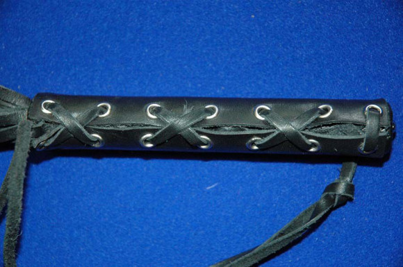 Чёрная 18-полосная полужесткая плеть - 50 см. Чёрная 18-полосная полужесткая плеть - 50 см.