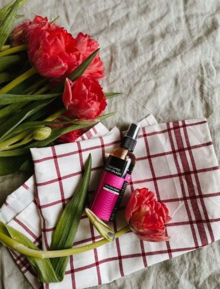 Парфюмированный спрей с феромонами Million Kisses - 100 мл. Парфюмированный спрей с феромонами Million Kisses - 100 мл.