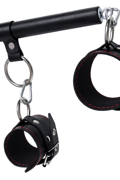 Черная распорка с 4 манжетами для рук и ног Черная распорка с 4 манжетами для рук и ног