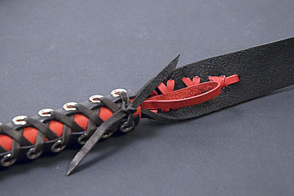 Чёрный кожаный хлыст Язык страсти - 120 см. Чёрный кожаный хлыст Язык страсти - 120 см.