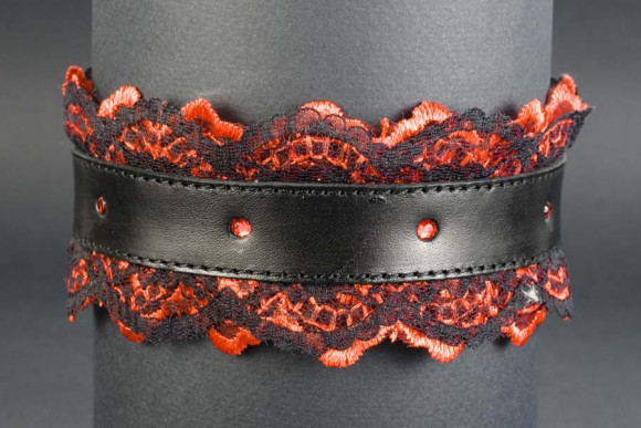 Красно-чёрный подшитый чокер Готика-15 Красно-чёрный подшитый чокер Готика-15
