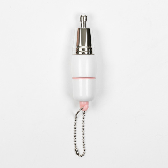 Белый вибратор-брелок с 3 сменными насадками Белый вибратор-брелок с 3 сменными насадками