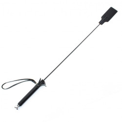 Чёрный кожаный стек с прямоугольным шлепком - 64 см. Чёрный кожаный стек с прямоугольным шлепком - 64 см.