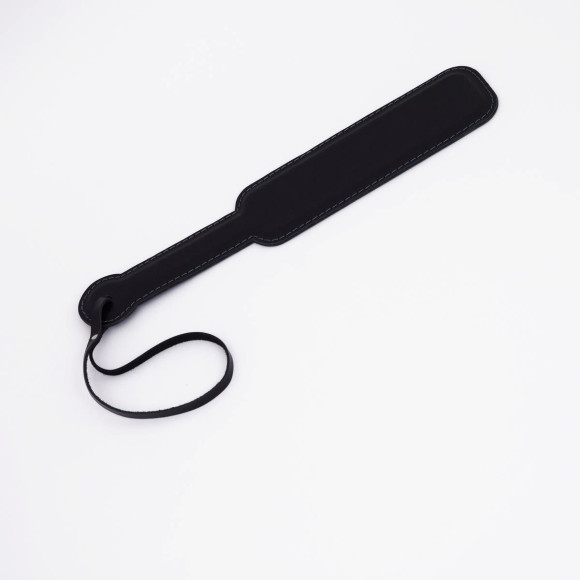 Черный кожаный паддл - 40 см. Черный кожаный паддл - 40 см.