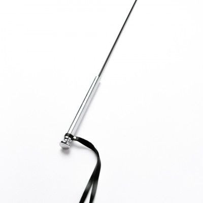 Черный кожаный стек с гладкой ручкой - 55 см.