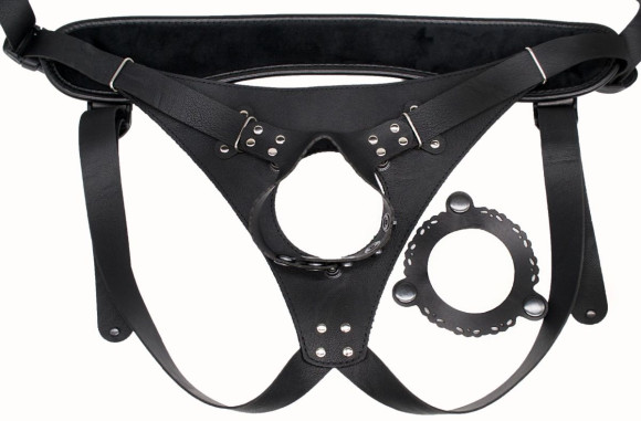 Гигантский фаллоимитатор на присоске в комплекте с трусиками - 26 см. Гигантский фаллоимитатор на присоске в комплекте с трусиками - 26 см.