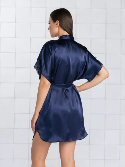 Соблазнительный пеньюар из искусственного шелка Соблазнительный пеньюар из искусственного шелка