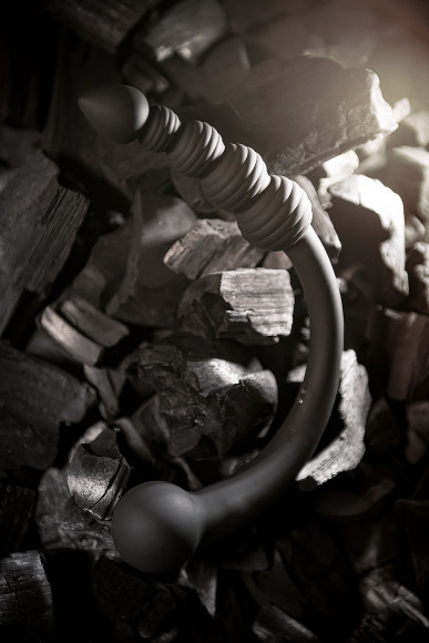 Черный двусторонний вибратор - 35 см. Черный двусторонний вибратор - 35 см.