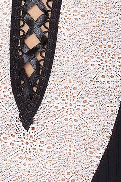 Боди в полоску с нежным кружевом и шнуровкой Larisa Боди в полоску с нежным кружевом и шнуровкой Larisa