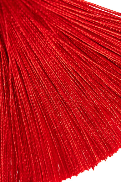 Зажимы на соски «Прищепки» с красными кисточками из шелка Зажимы на соски «Прищепки» с красными кисточками из шелка