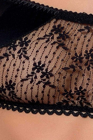 Элегантный комплект Petra с мелкими цветочками на кружеве Элегантный комплект Petra с мелкими цветочками на кружеве