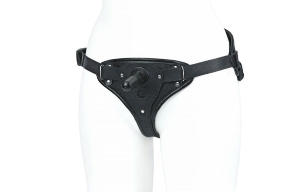 Женский пояс-трусики c 2 насадками и вагинальной пробкой Женский пояс-трусики c 2 насадками и вагинальной пробкой