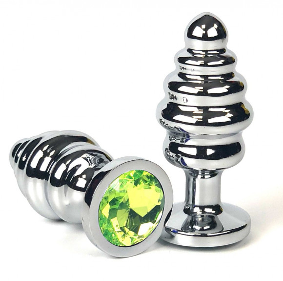 Серебристая ребристая анальная пробка с лаймовым кристаллом - 7 см. Серебристая ребристая анальная пробка с лаймовым кристаллом - 7 см.