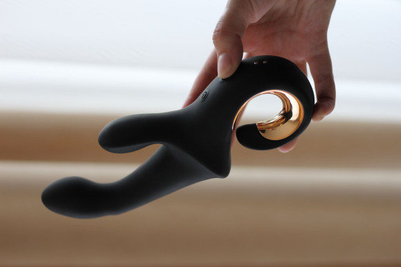 Черный вибратор-кролик Mystery - 22,5 см. Черный вибратор-кролик Mystery - 22,5 см.