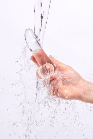 Прозрачный реалистичный фаллоимитатор Cryst - 15 см. Прозрачный реалистичный фаллоимитатор Cryst - 15 см.